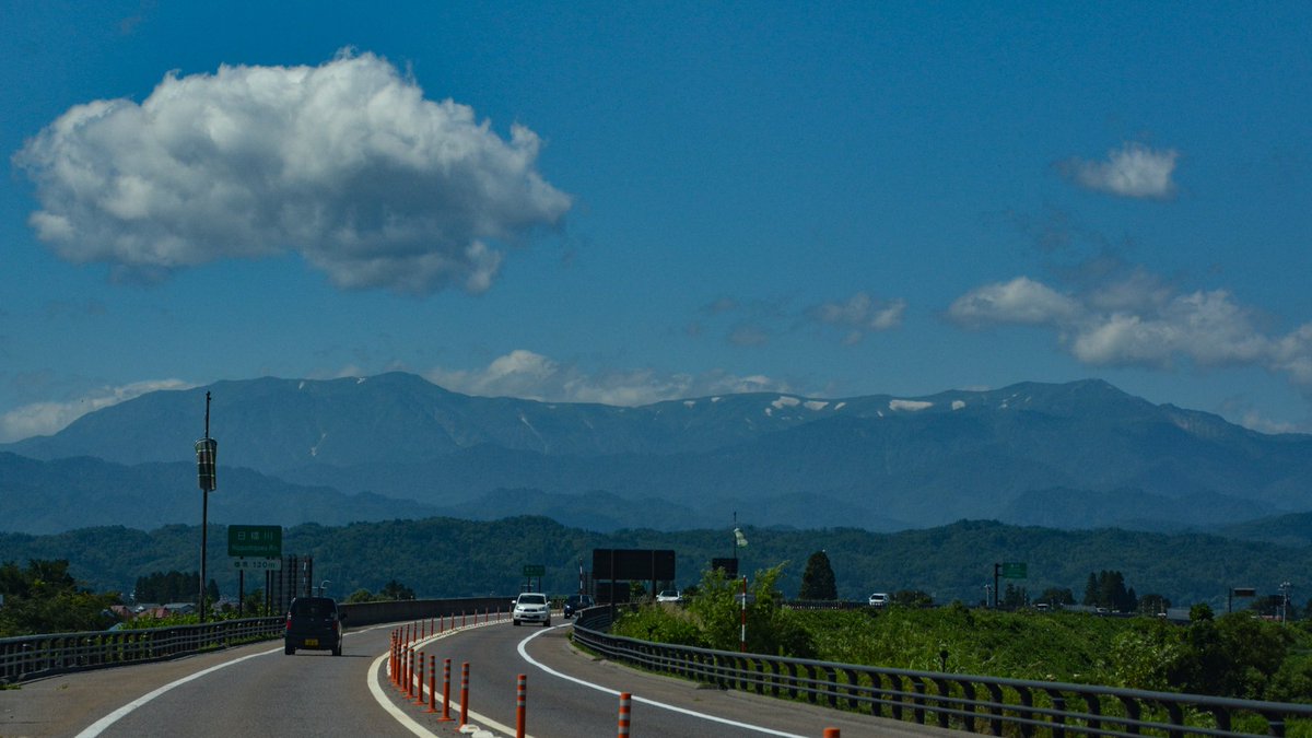 noyamA_daiSuki's tweet image. 血液検査したり
昼食摂ったり
テレビと家内のスマホケース買ったり
帰り 縦貫北で飯豊山見たり
#わたしの会津若松
#わたしのお盆休み 
#わたしの飯豊フォト 

御西小屋の水場近くに未だ残雪があるぞ🏔…いいね〜