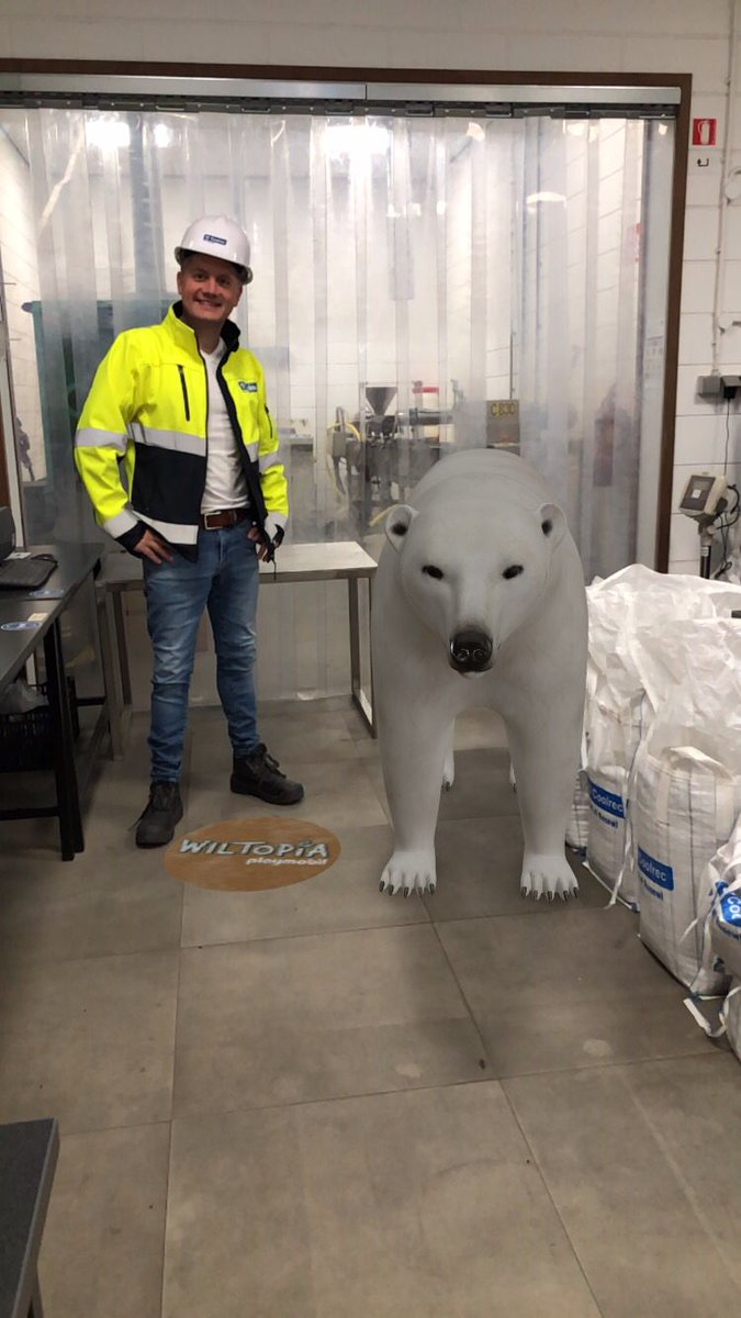 Renewi_plc's tweet photo. Wiltopia toys from @playmobil are made from recycled plastics, which are recovered from old fridges by #Coolrec. 🌎
There is also a Wiltopia app, where you can learn everything about the animal kingdom. Can you spot all animals? ⬇️
https://t.co/eUnMSWwxuh
#renewi
#wiltopia https://t.co/EHnSHOy787