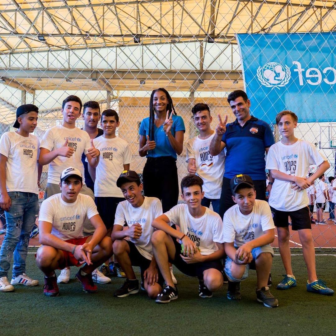 UNICEFBELGIQUE's tweet photo. Hip hip hip hourra ! Il y a un anniversaire à fêter aujourd'hui ! 🎉🤗

Joignez-vous à nous pour souhaiter un joyeux anniversaire à notre ambassadrice, @thiam_nafi, et la remercier pour tout son travail en faveur des enfants. 💙 https://t.co/BgmF8Cn1nn