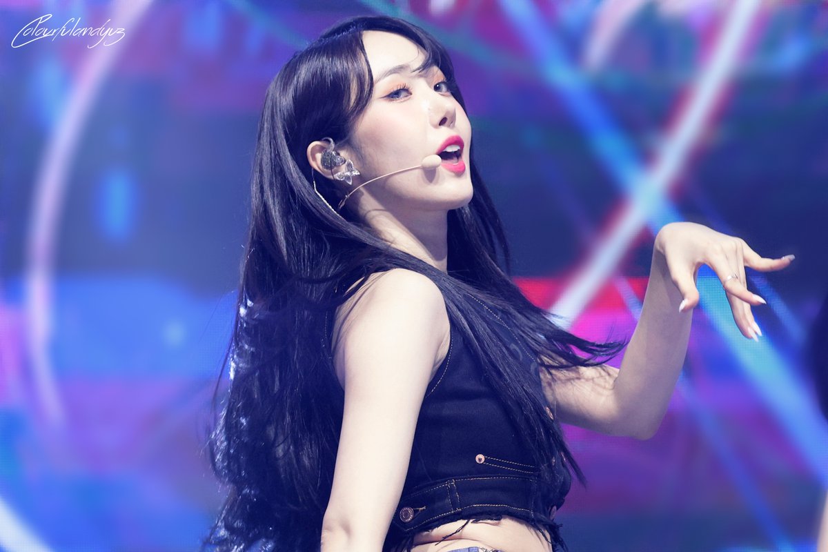 colourfuland55's tweet photo. 20220813 VIVIZ 1st Fans meeting SINB
#sinb #viviz #gfriend https://t.co/Vga4CmvejE