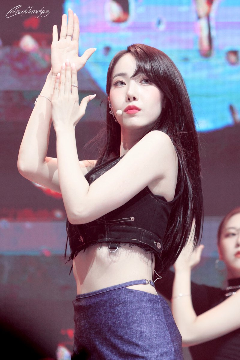 colourfuland55's tweet photo. 20220813 VIVIZ 1st Fans meeting SINB
#sinb #viviz #gfriend https://t.co/Vga4CmvejE