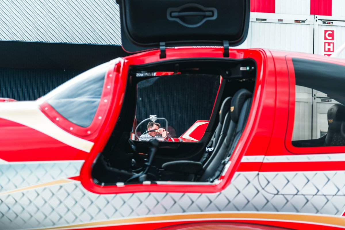 Getting ready for the next trip. 🚀 Will you fly this weekend? #WeFlyDiamondAircraft