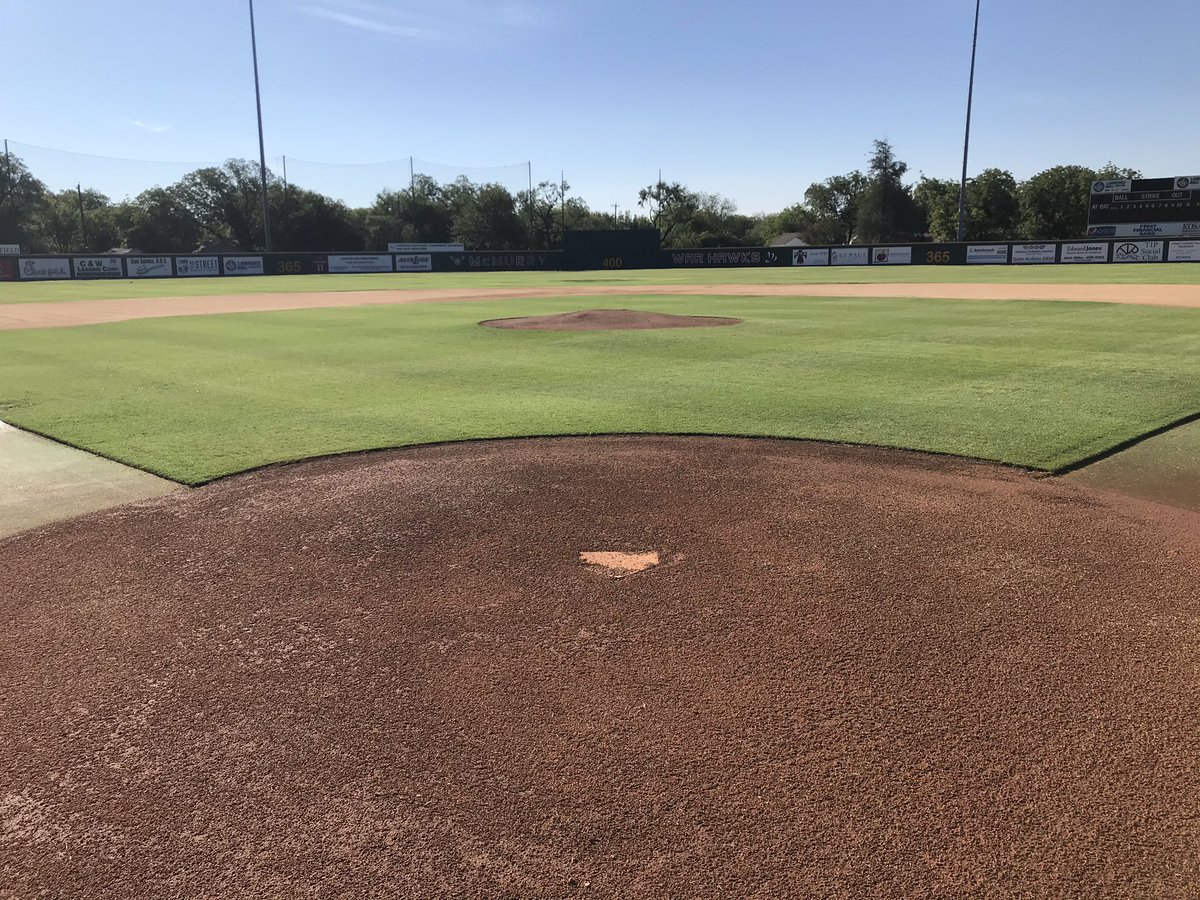 NO FILTER NEEDED!! We’ve had a hot summer but with all the help from Coach Sean Slavin @boardman_adams & @DirkSaltzgaber Driggers field is looking pretty dang good!!! Looking bright for the upcoming year!!! #McMurryBaseball