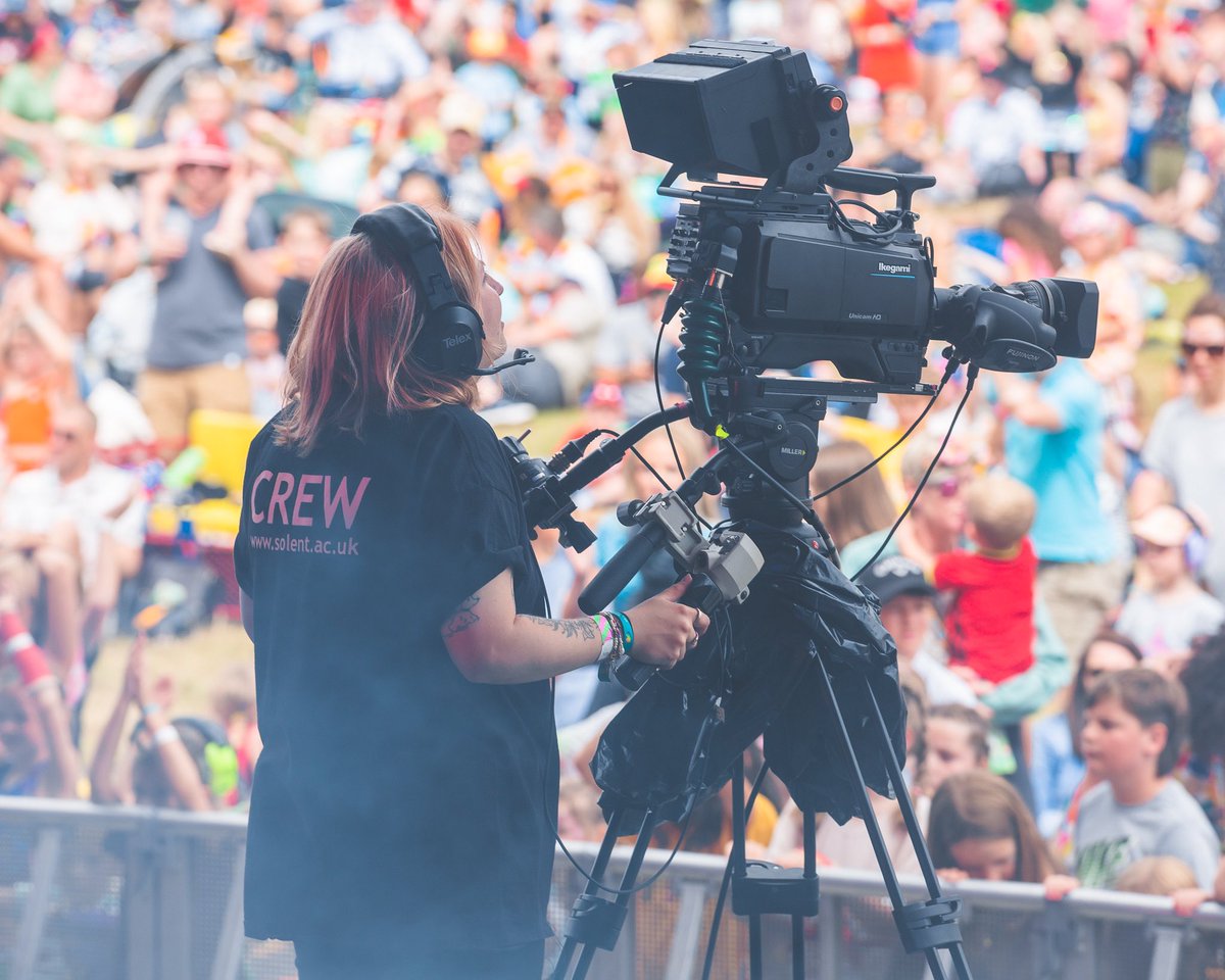 Solent_Prods's tweet image. 🎥 Here’s our tripod camera operator Ambur at work during @mistermaker’s set at #CampBestivalShropshire #production #festival #camera