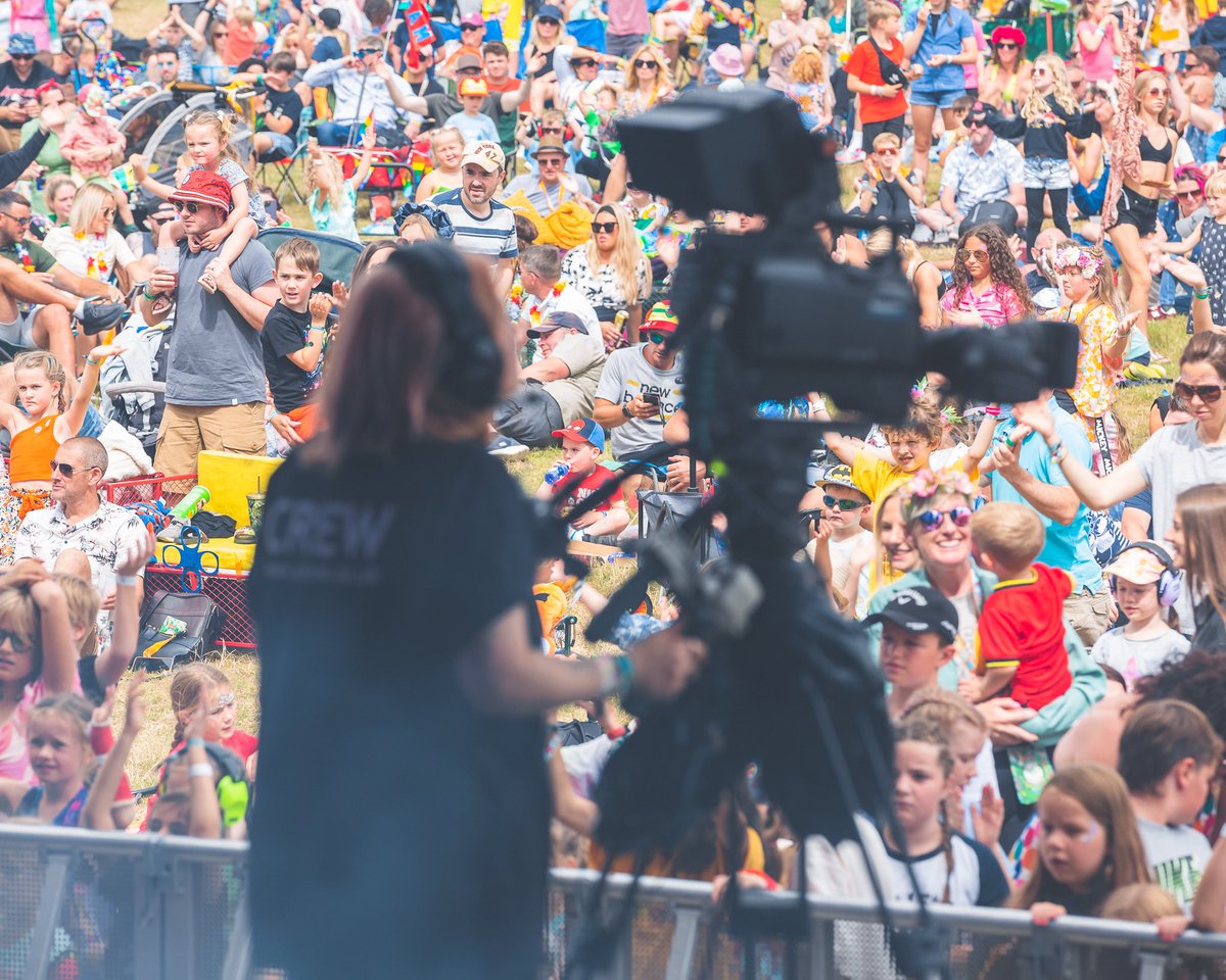 Solent_Prods's tweet image. 🎥 Here’s our tripod camera operator Ambur at work during @mistermaker’s set at #CampBestivalShropshire #production #festival #camera