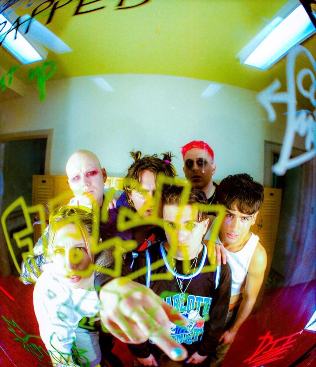 Flash Back tweet media