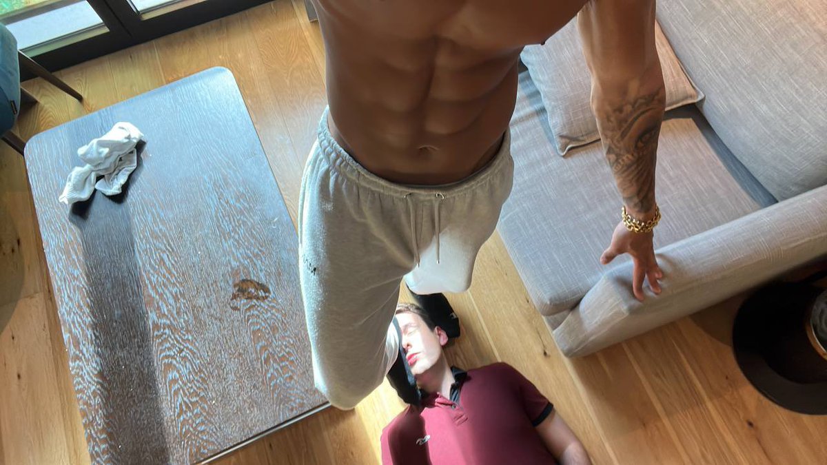 alphasepanta's tweet photo. Know your place today, it’s F*gtax friday 🤑 be obedient and open ur wallet for me. Let my cashc*ck enter 😈 hit $end! https://t.co/sq7T5YS4xG