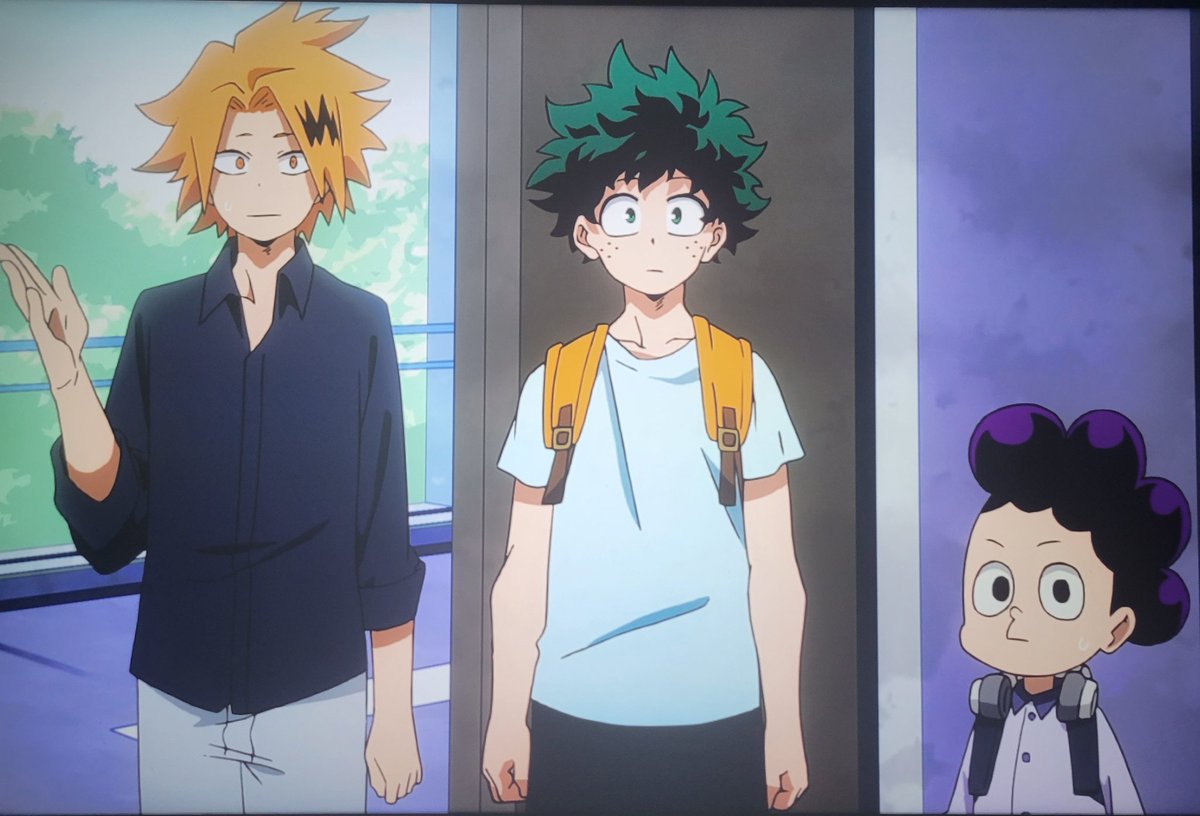 MySpyxFamily's tweet photo. Deku: Why are you outside my house? More Importantly..YOU KNOW WHERE I LIVE?
Kaminari & Mineta inviting Deku to the pool and Deku texting ALL THE BOYS to come gives off Same vibes that if someone were to ask Deku to a date he would invite the whole class. 🤣
#mhaseason3 https://t.co/YiV2WKgXli
