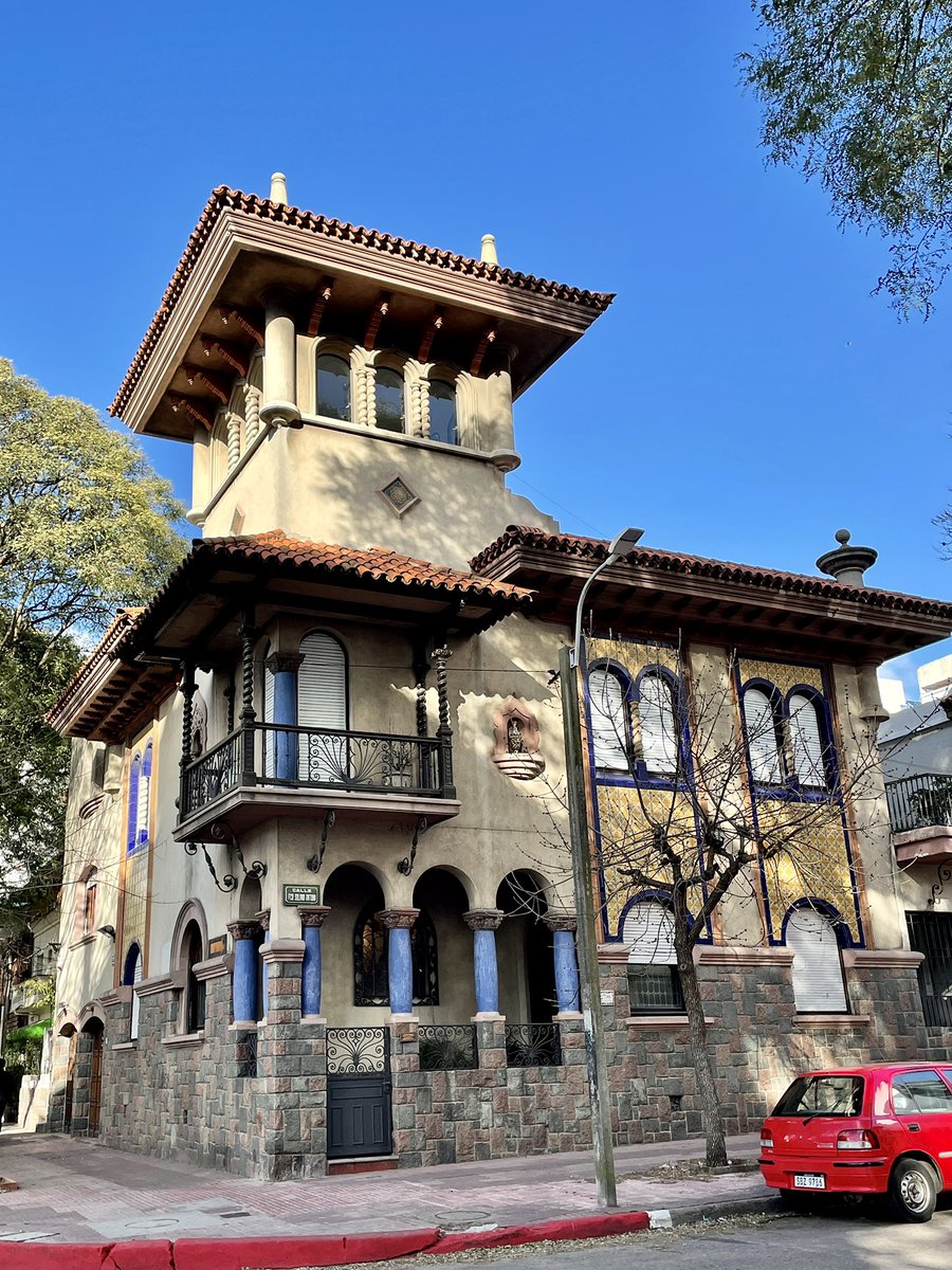 fachadasdelm's tweet photo. Casa de Ramón Bello, BELLO y REBORATI #Montevideo https://t.co/FRGJfkztyX
