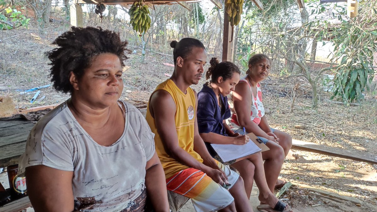 zemariarj's tweet photo. Ontem no assentamento Antônio João de Farias em Pernambuca, Campos dos Goytacazes falamos sobre a falta de escolas no campo e o quanto políticas públicas são necessárias.
#ZeMariaRangel #ZePeloRio #LulaPeloBrasil #Lulala #FazOL #Eleicoes2022 https://t.co/7yCqRdRxlD