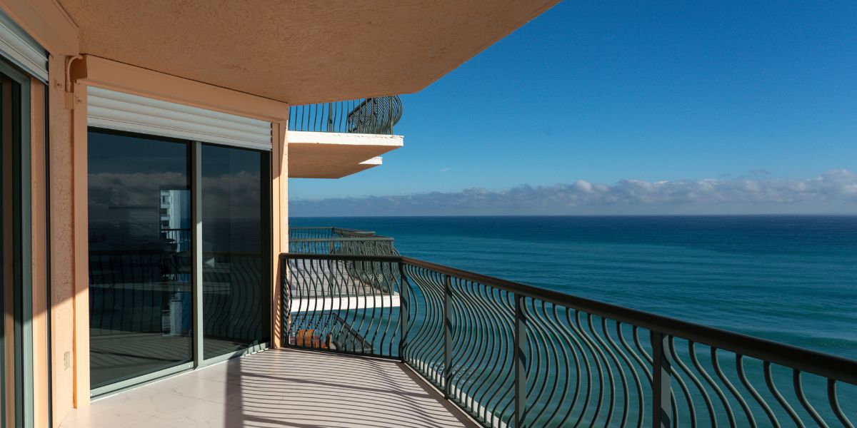 vlmatt's tweet photo. 3 Reasons to Live in a Luxury Condo https://t.co/yON6nvbxhP https://t.co/yMA0l8jG4y