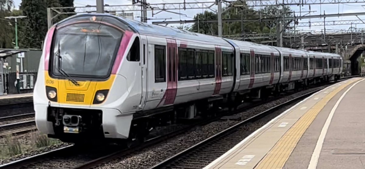 PlatformEdge1's tweet image. Went to Lichfield Trent Valley to see 720110 GA and 720606 c2c #Class720