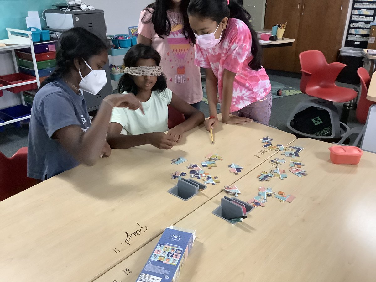 mcsmithSTEAM's tweet photo. Using our communication skills to put together a puzzle. Only one person can touch the pieces, but they cannot open their eyes!  #lakeside2223 https://t.co/MmkkobkIzc