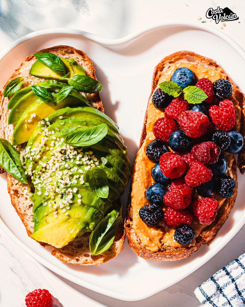 costavolcan's tweet photo. Ya sea dulce o salado, el desayuno es una comida primordial, y nos gusta hacerlo en condiciones.
¿Y tú, eres más de dulce, o el salado?
#CostaVolcan #aguacate #frambuesa #desayuno #tostadas #healthyfood #fruta #eroski #fruitlovers #realfood https://t.co/3pTbUnlUUo