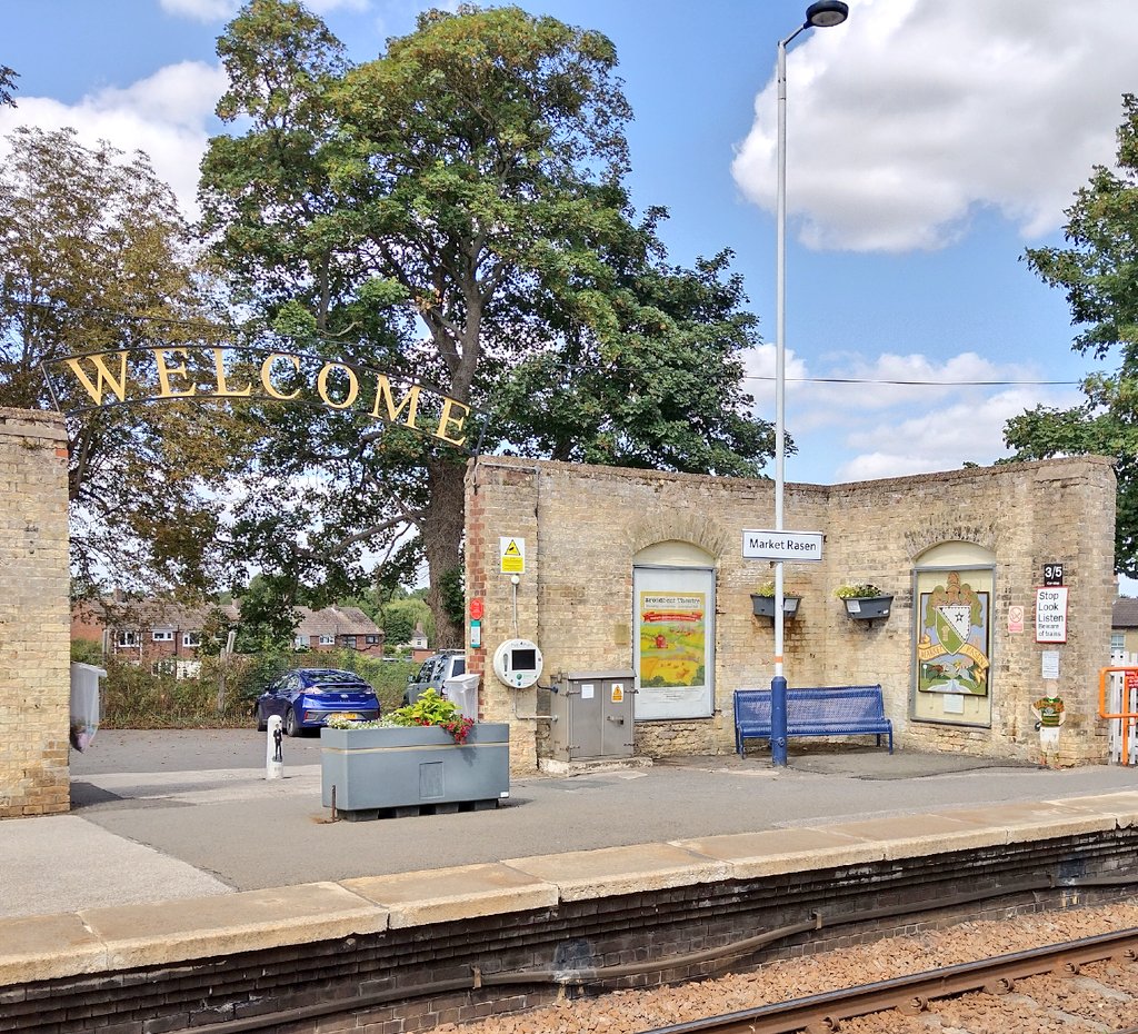 watfordgap's tweet photo. Head full of inspiration after meeting with #CommunityRail adopters of #MarketRasen station and new adult care support group in @RailwayHeritage restored station building! So many ideas @NNLCRP #TryATrain #RailConfidence #Heritage #Gardening. This is a good one @EMCommunityRail https://t.co/jjU15iVN8r