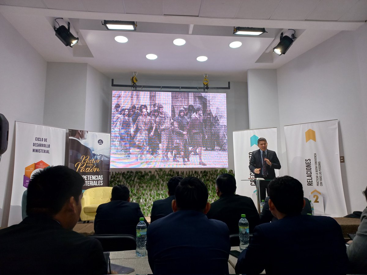 MarceloNuez7's tweet photo. El Evangelismo es un estilo de vida, forma parte de nuestra vida, no es sólo un programa, o un evento, haz como Felipe compartir el mensaje con las multitudes, pero también con una sola persona" Hechos 8 Pr Lucas Alves Secretario Ministerial DSA #EncuentroPastoralMPS @EnzoChavez https://t.co/fviF7wEahI