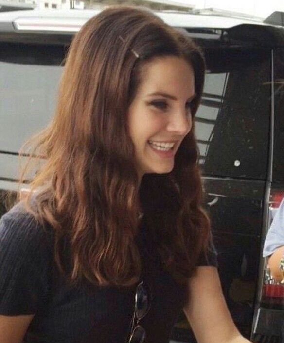 gabrimoonn's tweet photo. lana del rey https://t.co/C0O6AmSpJX