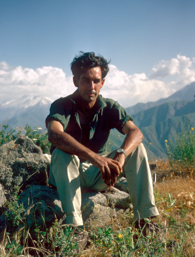 CMEP (@cmeporg) on Twitter photo Recognising the remarkable contribution to our understanding of the flora of South West Asia made by Ian Hedge who has passed away at the age of 93. Here he is in 2017 talking about collecting in #Afghanistan bit.ly/3Aylb4T
<a href="/TheBotanics/">Royal Botanic Garden Edinburgh</a> <a href="/RBGE_Science/">@RBGE_Science</a> Recognising the remarkable contribution to our understanding of the flora of South West Asia made by Ian Hedge who has passed away at the age of 93. Here he is in 2017 talking about collecting in #Afghanistan bit.ly/3Aylb4T
<a href="/TheBotanics/">Royal Botanic Garden Edinburgh</a> <a href="/RBGE_Science/">@RBGE_Science</a>