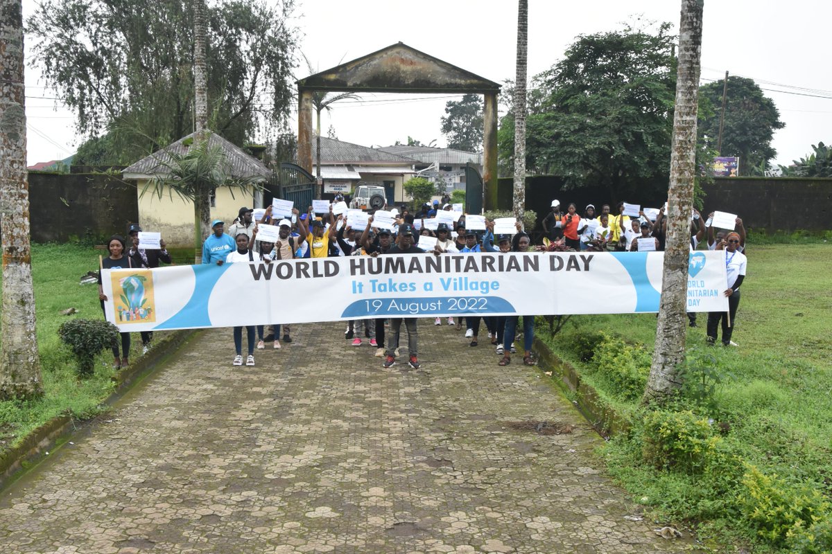 OchaCameroon's tweet photo. In Buea, humanitarians celebrated #WorldHumanitarianDay through a march and football matches. 

Together they never give up to ease suffering and bring hope. #ItTakesAVillage https://t.co/2TCrDyD7s8
