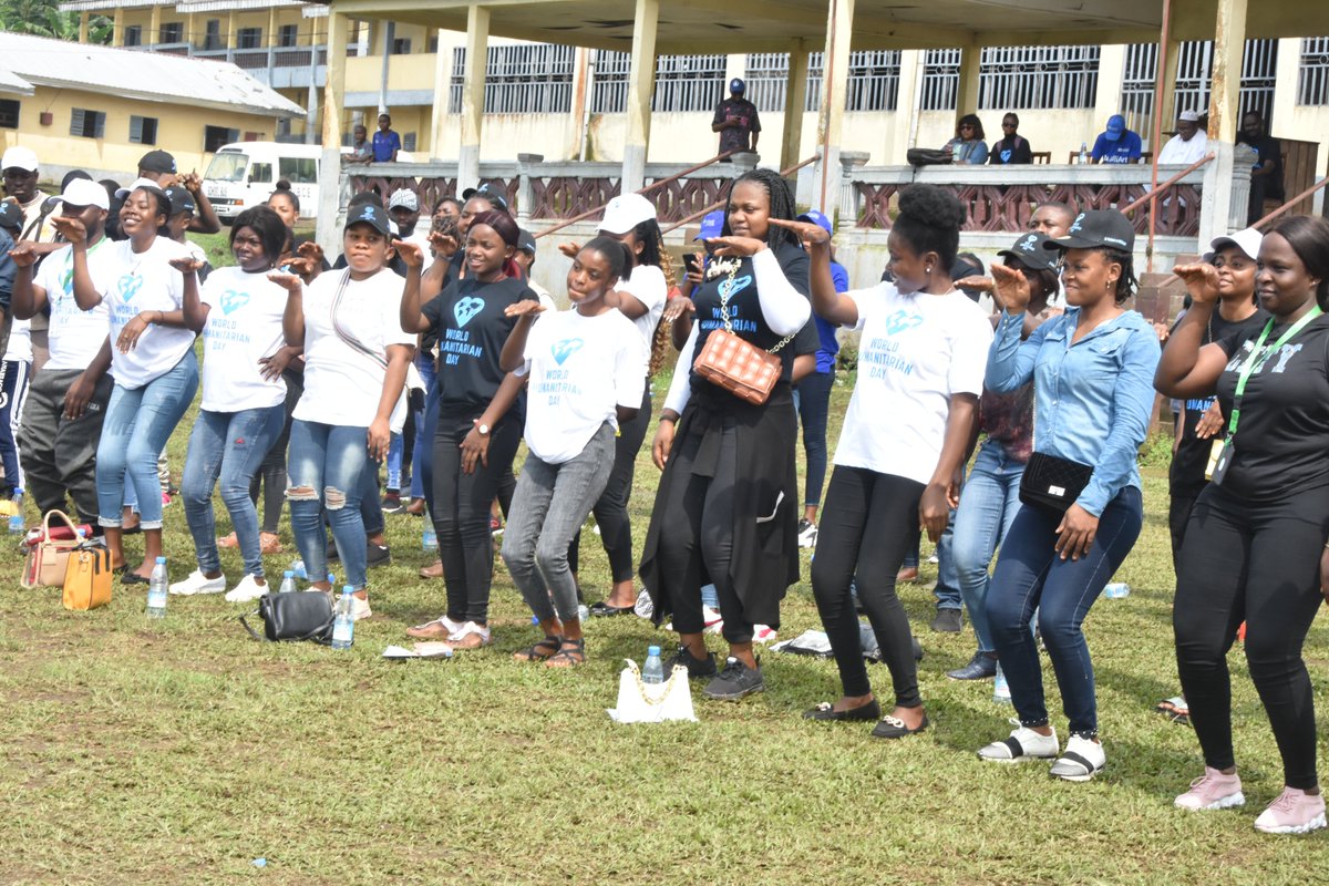 OchaCameroon's tweet photo. In Buea, humanitarians celebrated #WorldHumanitarianDay through a march and football matches. 

Together they never give up to ease suffering and bring hope. #ItTakesAVillage https://t.co/2TCrDyD7s8