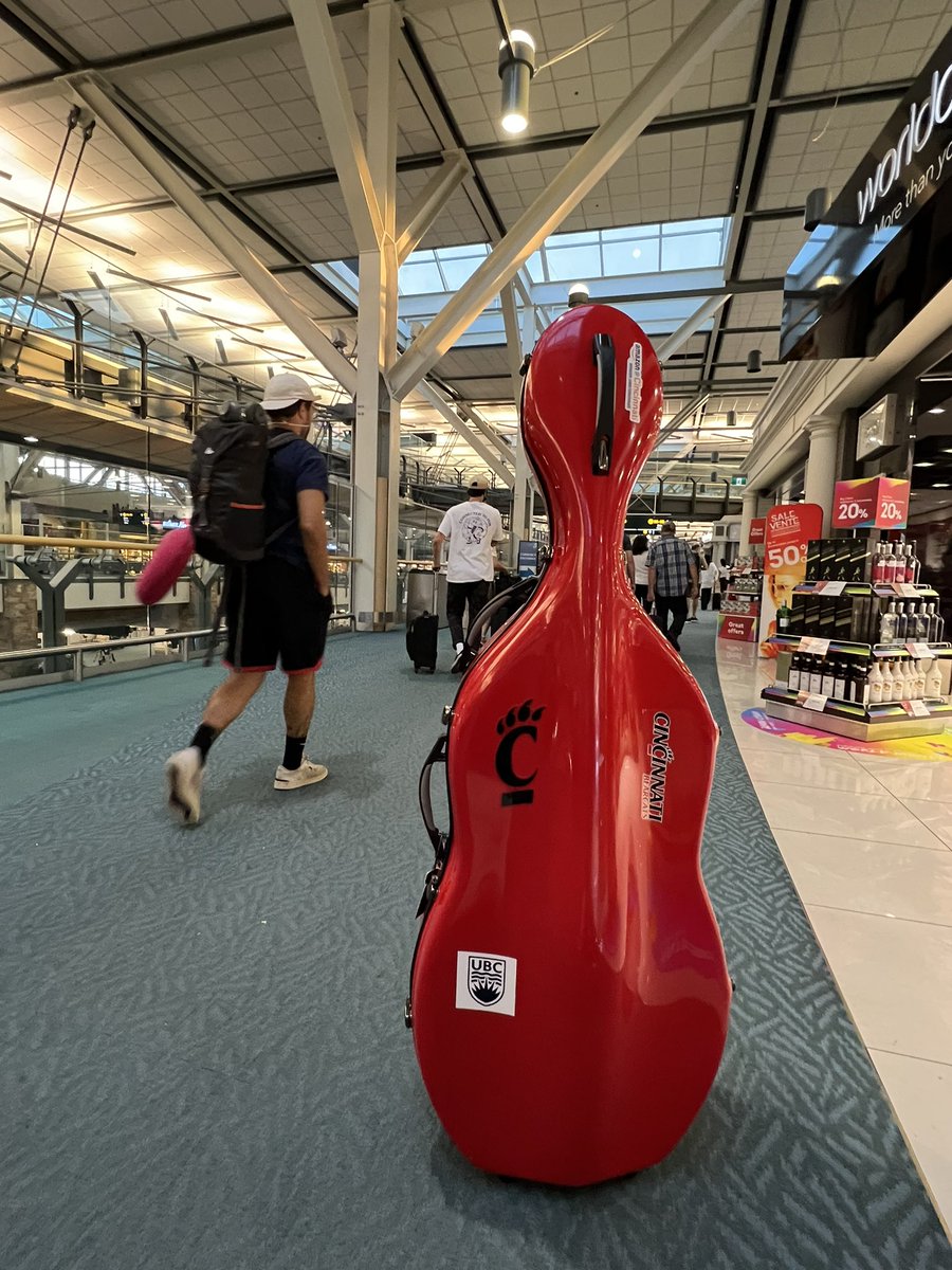 Santa Ono tweet media