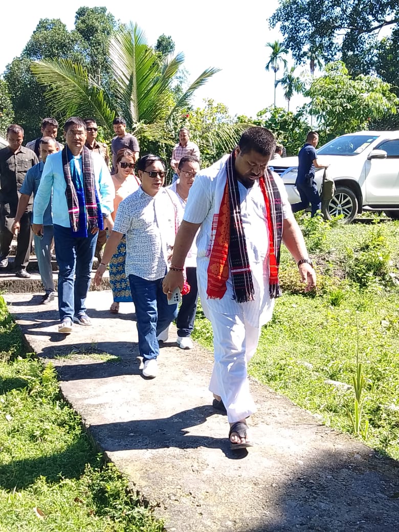Karikho Kri tweet media