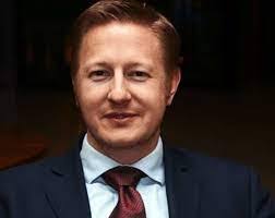 Henrik Kraft : Kulüp modelimize en  uygun  kulüplerden biri olan Göztepe'ye yatırım yaptığımız için çok mutluyuz. Taraftarlatımız sabretsin. Çok büyük sözler vermiyoruz ama en iyisini yapacağımıza söz veriyoruz.