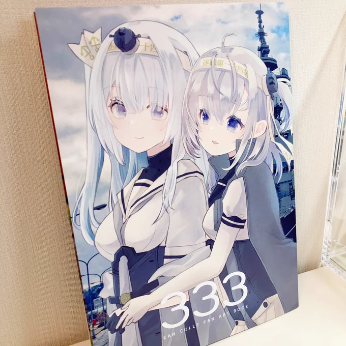 るっこらさん( @rucola29831 )の新刊。キャラクターへの愛を感じる丁寧な絵作り。白タイツ好きの起源を聞けて楽しかった… 