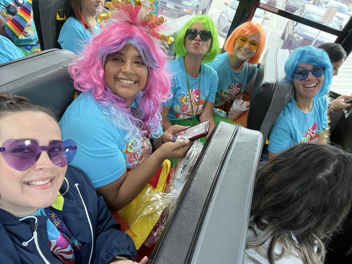 msbmichelle81's tweet photo. Headed to LCISD Convocation 2022! @LamarCISD @CulverLCISD #4thgradestrong #culverelementary #lcisd #convocation #teamLCISD https://t.co/FlmUATzRVU