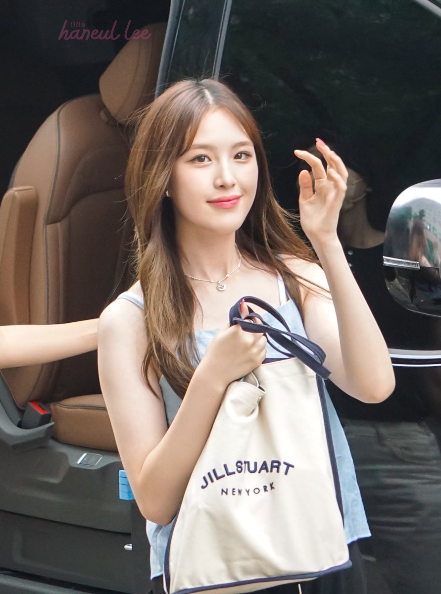 하늘 / seeing IVE for the 7th time tweet media