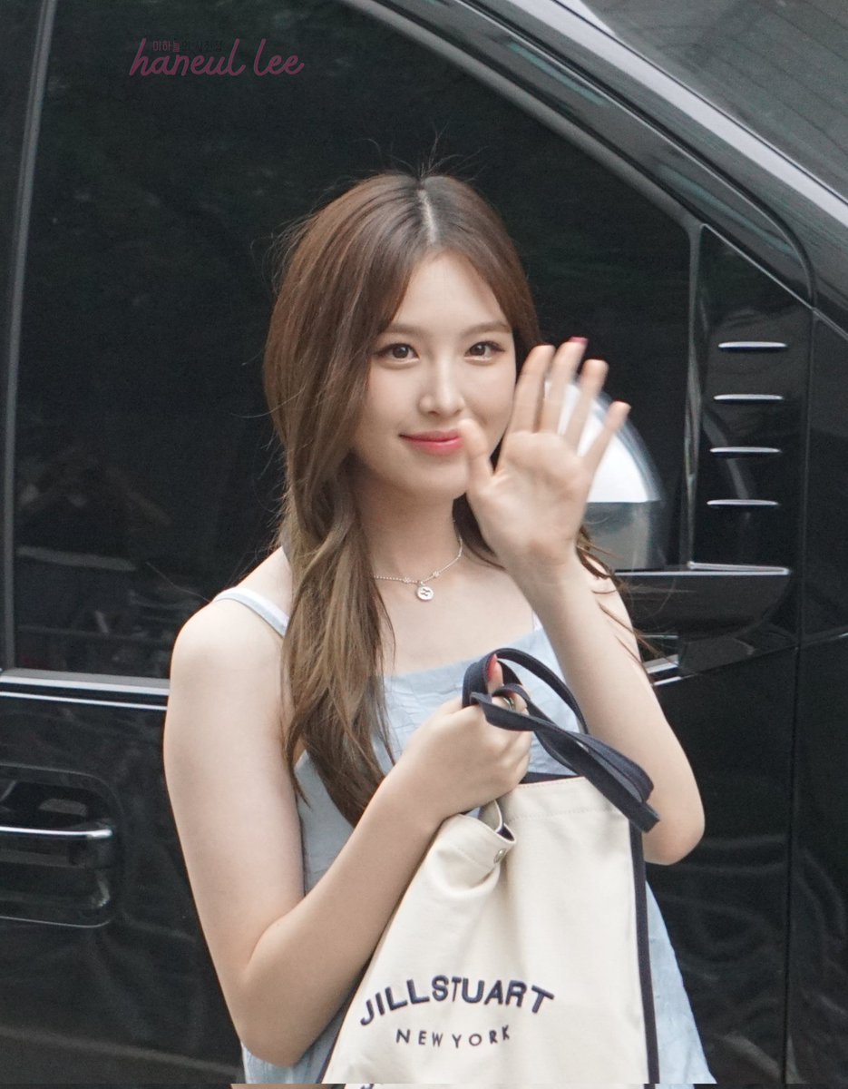 하늘 / seeing IVE for the 7th time tweet media