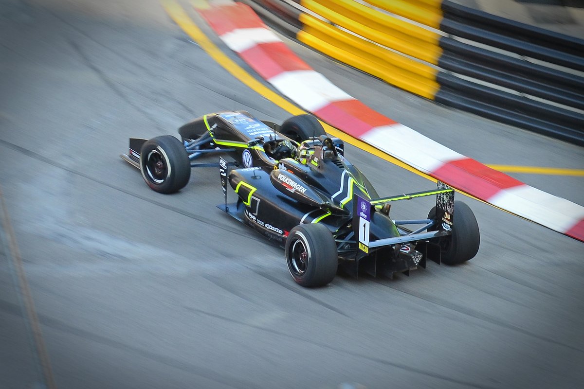 Happy #WorldPhotographyDay 

Throwback to when <a href="/LandoNorris/">Lando Norris</a> had a bit of oversteer at Lisboa. #MacauGP #Formula3