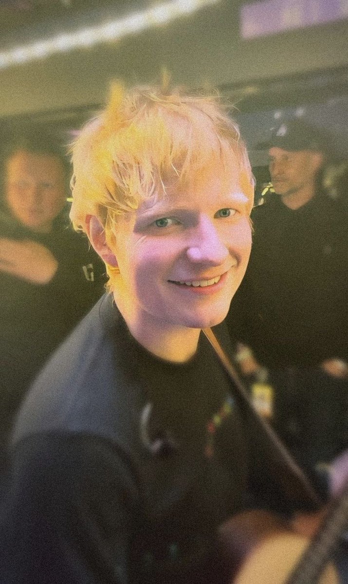 sheeranspics's tweet photo. sunshine 🧡✨🥰 https://t.co/SxiQYkUb1O