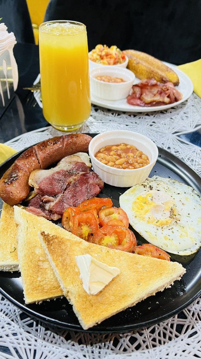 Breakfast o’clock every Saturday and Sunday from 9am to 12pm.