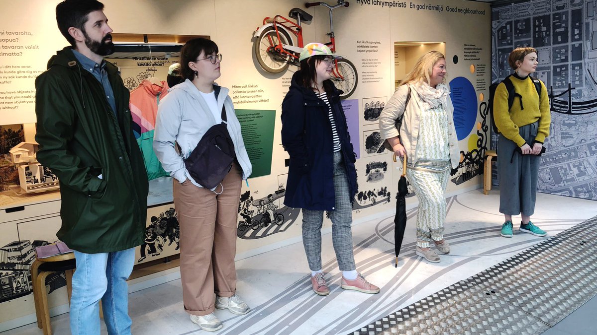 HannaKapanen's tweet photo. Terveisiä Rovaniemeltä! Täällä valmistaudutaan ottamaan vastaan avajaisvieraita ja käynnistetään yleisötyötä @DesignmuseoFI @MFA_fi #ADOLabra’an upean porukan kanssa. @DesignmuseoFI @MFA_fi #Museovisio Kiitos @Skr_fi ! #arkkitehtuuri #muotoilu #oppiminen #museot @Roikaupunki https://t.co/C9l0mRdd35