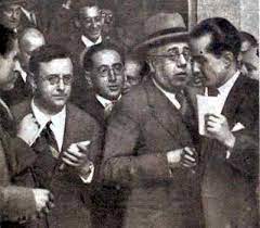 El #18deAgosto de 1932, el Gobierno republicano dictaba una serie de Decretos q, tras la intentona golpista(la Sanjurjada), cercenaban los derechos y libertades de muchos españoles y,además, vulneraban algunos preceptos constitucionales

Las palabras de Azaña lo dejaban claro..👇