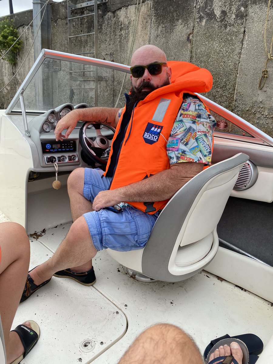 social_darren's tweet image. Next James Bond #insideknowledge 🚨