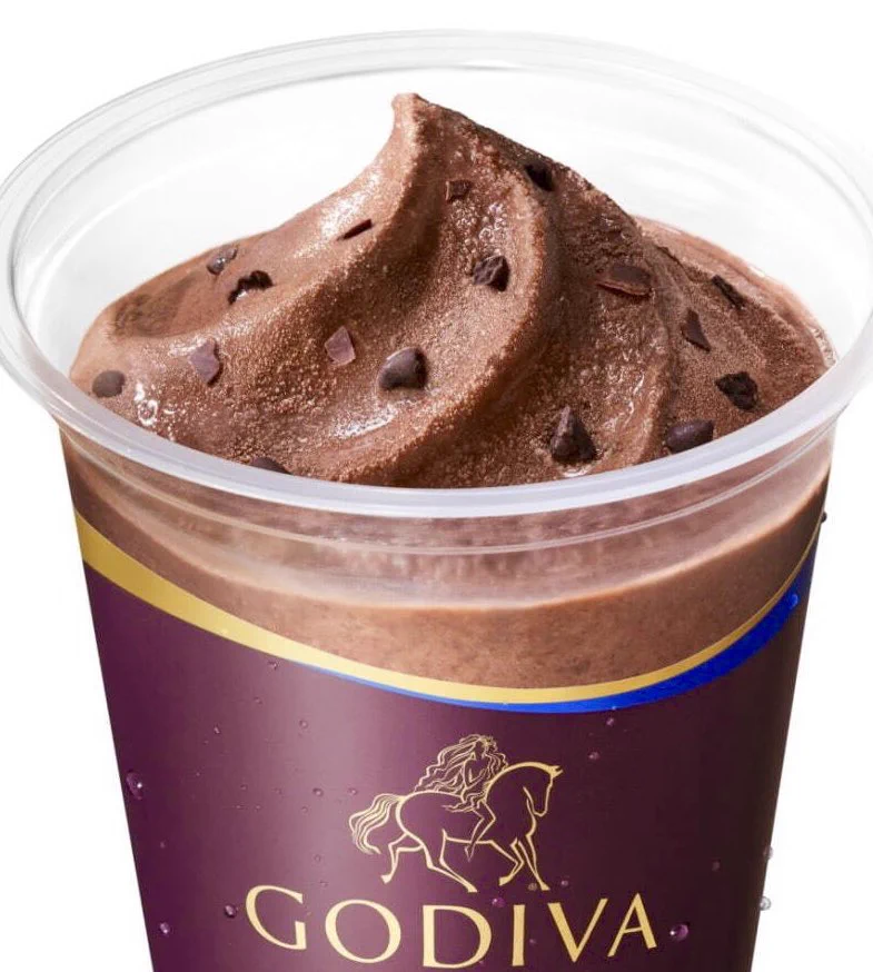 ファミリーマートから「ゴディバ監修チョコレートフラッペ」が発売