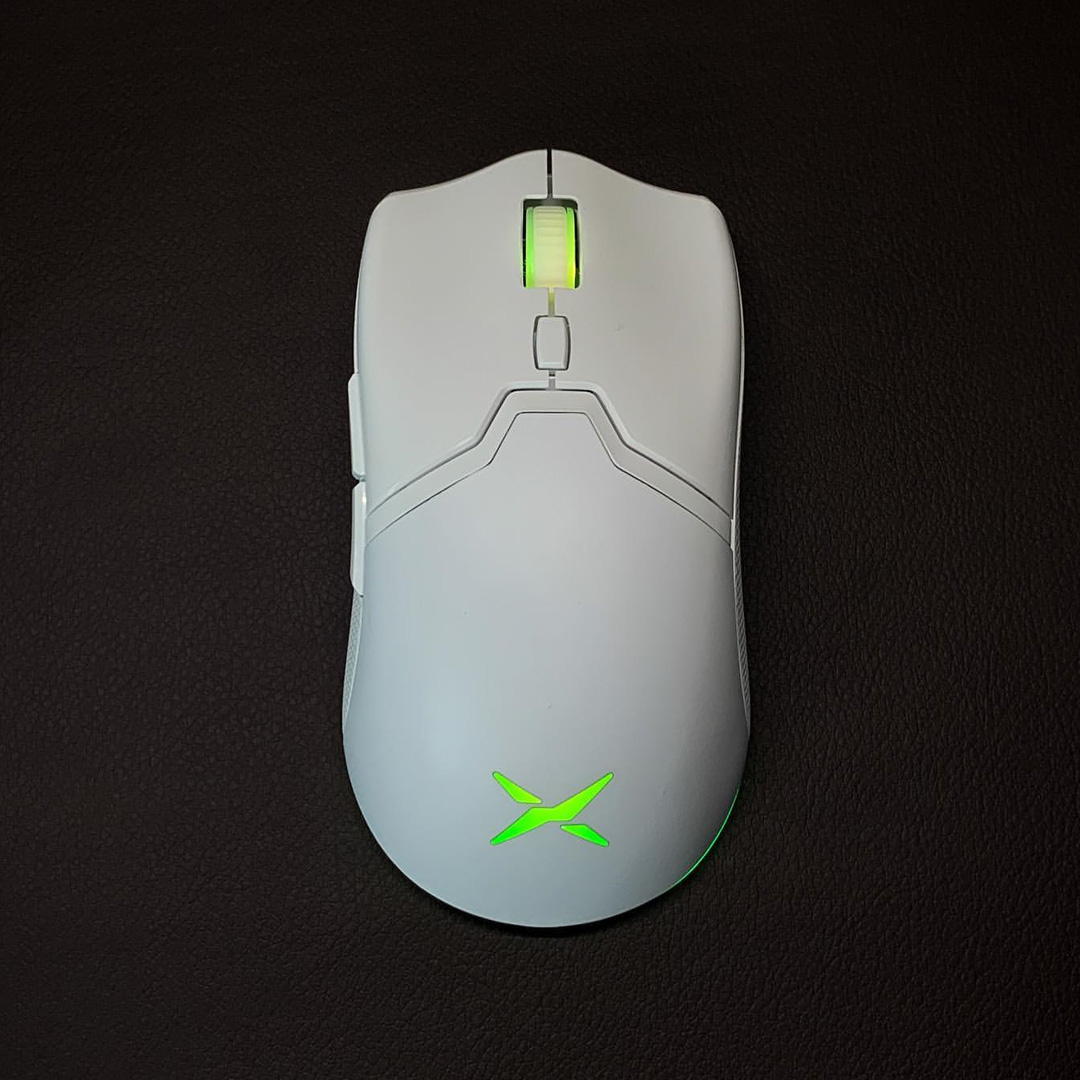 DELUX_Tech's tweet photo. π₯°The #M800Pro white has been launched on our Amazon, and we prepared a sweet discount for you.
Swipe toπhttps://t.co/6ORVg8TzFw
π 20RQLJAQ ----20% off exclusive discount code for our loved fans!
#DELUX #gamingmouse #setup #mouse #gamer https://t.co/IgsWuQJFUe