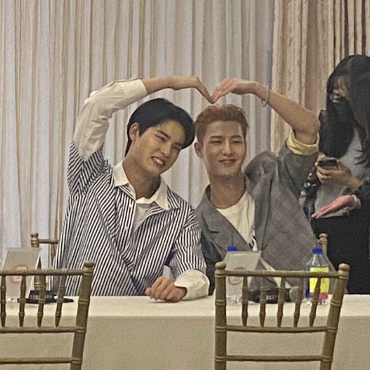 kyungho and yeojeong being the cutest n best boys