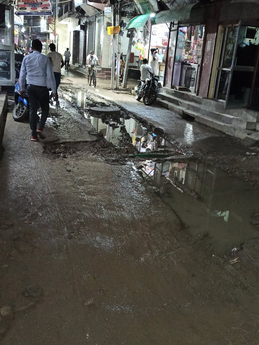 DigitalRohit's tweet photo. @vinaymishra_aap @msisodia @DelhiPwd 
Informing you about the road condition in our street (Old Mangal bazar road Indra park Palam colony). The residents have been facing many difficulties due to the broken, &amp; damaged road. In the morning, when people go to their offices,.. https://t.co/GFCGPvGSms
