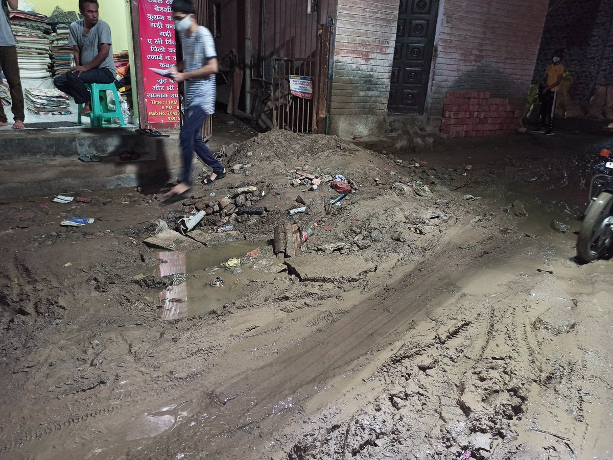 DigitalRohit's tweet photo. @DelhiPwd 
The road condition of our street (Old Mangal bazar road Indra park Palam colony, New Delhi - 110045). The residents have been facing many difficulties due to the broken, and damaged road. In the morning, when people go to their offices, and children go to school, etc. https://t.co/A2IipHGcU3