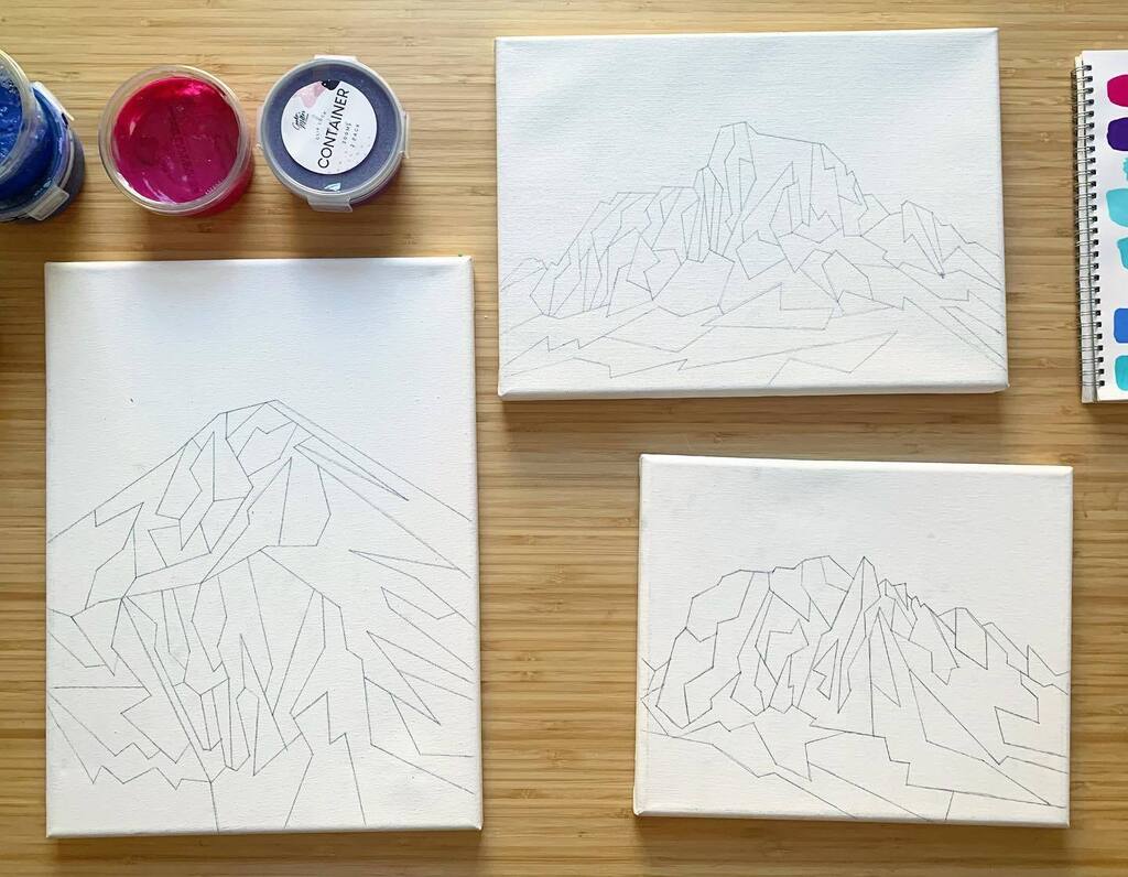 These guys have been waiting for me for weeks, today it’s finally time to get going 🎨
.
.
.
#ampainting #studioscenes #painting #paintingprocess #artist #artistatwork #artprocess #mountainart #mountainartist #mountainpainting #geometricart #geometric… instagr.am/p/ChcBuHQMl55/