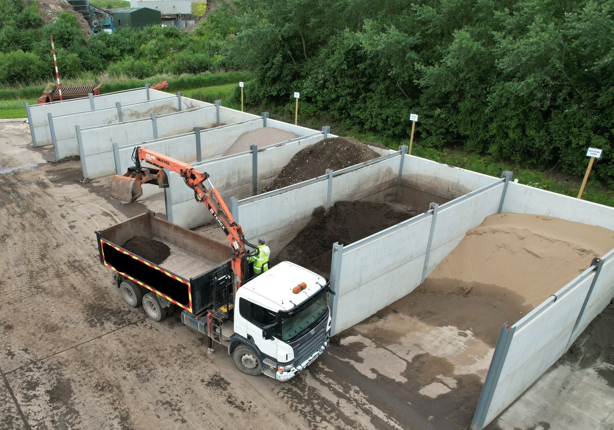 Grab the weekend with both hands! ☀️

We can deliver material or collect waste on our grab lorries in Cardiff and surrounding areas!

Call us today for a price and availabilty.
📞02920 797835