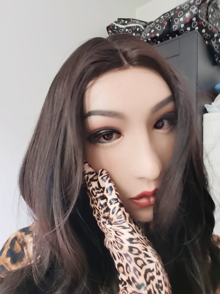 已经很久没有更新啦，这次带来豹纹装束的琉璃女神妆容版返图。