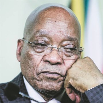 Mphothegreatest's tweet photo. In a country with one of the highest unemployment rate in the world these two men betrayed South Africans &amp; saw it fit to give permits to thousands of foreigners to come compete for scarce jobs with poor South Africans &amp; destroyed Home Affairs #PutSouthAficansFirst https://t.co/bl9aVvUyp5
