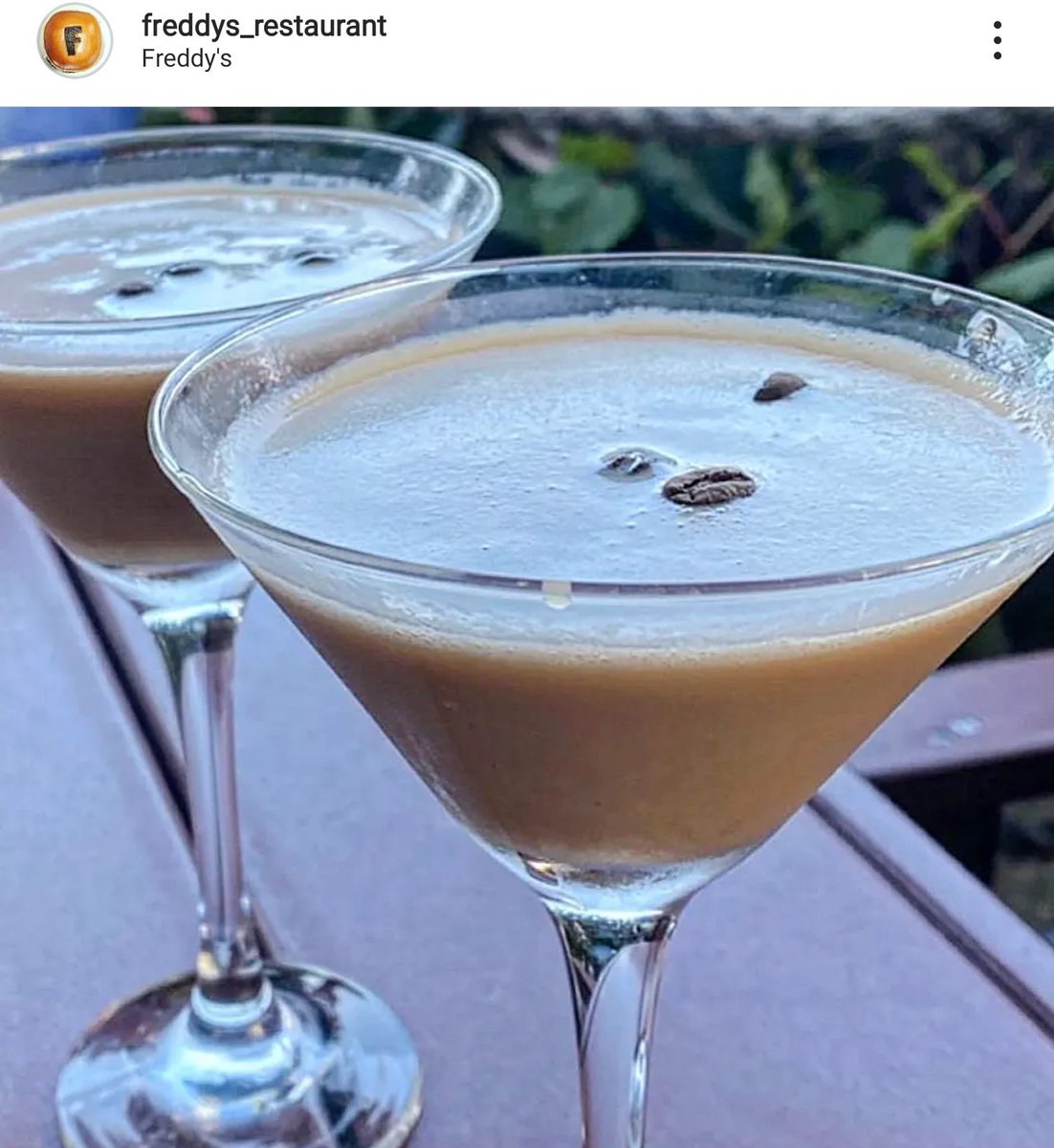 RobertM1969's tweet photo. Espresso Martini .. have you had one lately?
.
#whereyoureonlyastrangeronce® #eatatfreddysleamington #leamington #leamingtonontario #pointpeleenationalpark #makeitagreatday #live #love #happy #twepi #ontsouthwest #espresso #espressomartini #cocktails https://t.co/9or7UJAoo7