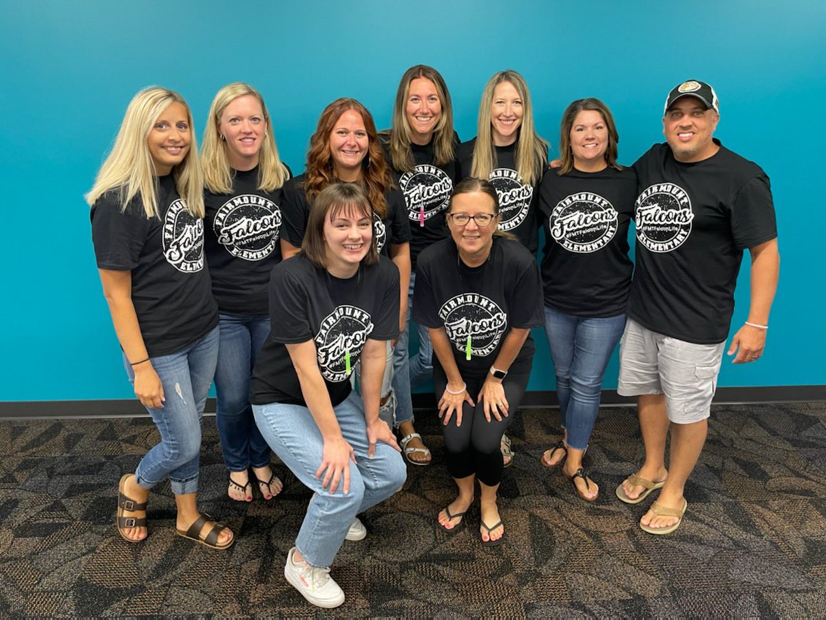 emhollycross's tweet photo. Ready for another great school year! @FMTFalcons #FMTFalconLife https://t.co/5Y9c40CEKH