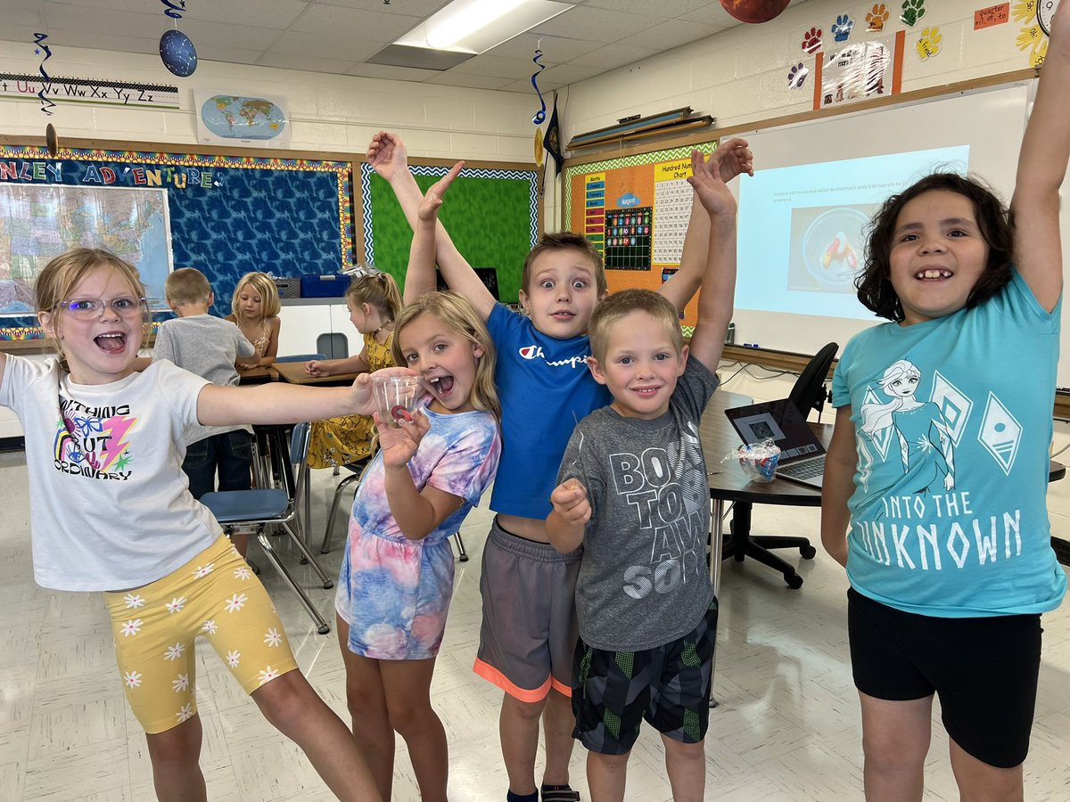2ndGradePirates's tweet photo. We saved FRED!!!@PHSPiratePride @2ndGradePirates https://t.co/rM6lghz7JZ