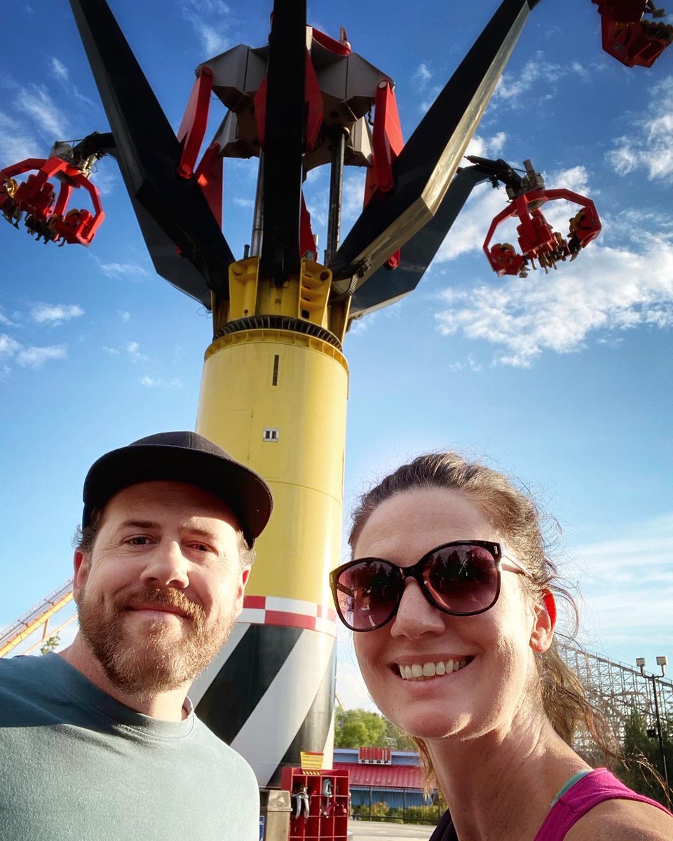 Enjoyed this one-of-a-kind ride last night with my bro, looking forward to our next one-of-a-kind attraction coming next year! #sledgehammer #tundratwister @WonderlandNews 🎢